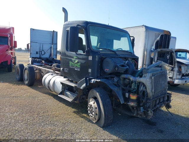2015 VOLVO VN VNL