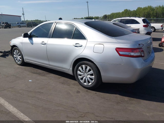 TOYOTA CAMRY - 3