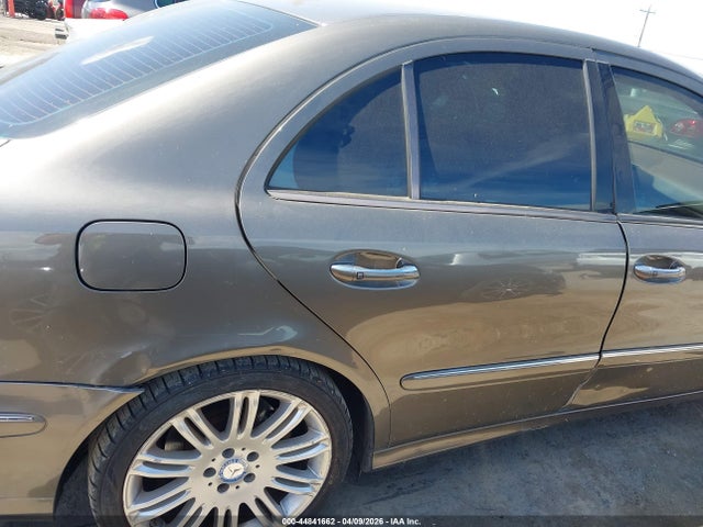 MERCEDES-BENZ E-CLASS - 6