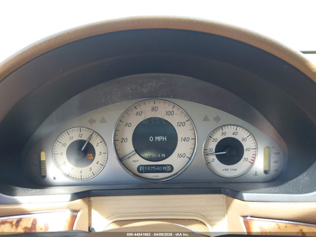 MERCEDES-BENZ E-CLASS - 7