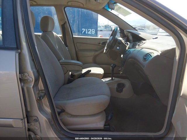 FORD FOCUS SE - 5