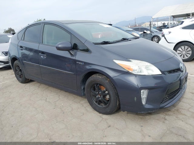 TOYOTA PRIUS - 1