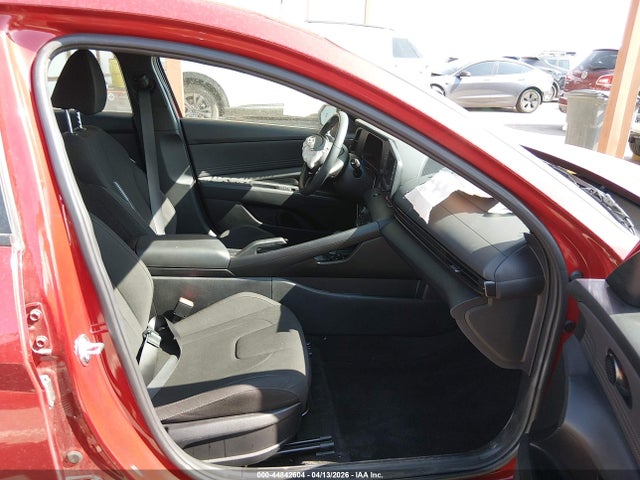 صورة 5 لـ 2025 Hyundai ELANTRA SEL SPORT
