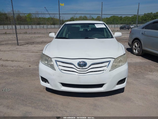 TOYOTA CAMRY - 6