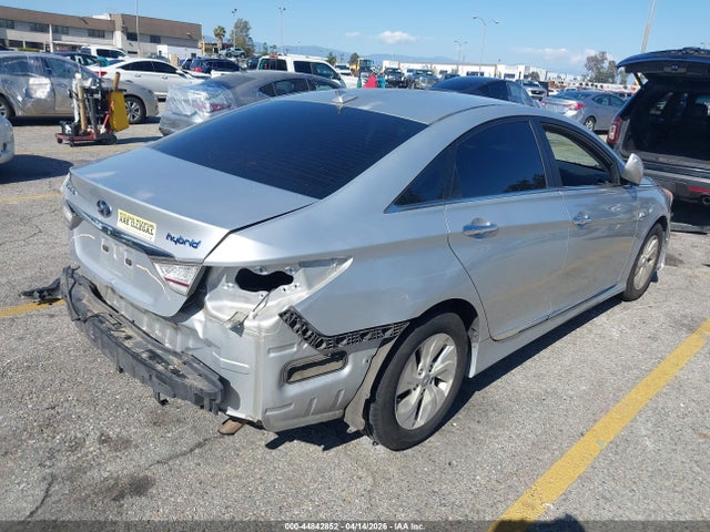 HYUNDAI SONATA HYBRID - 4