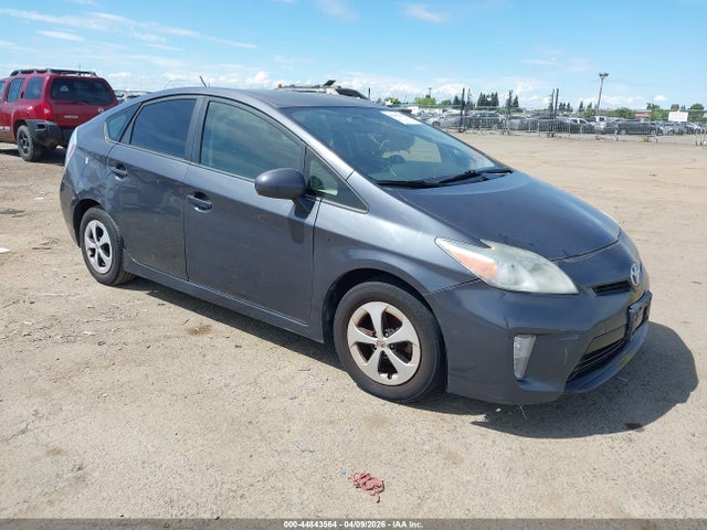 TOYOTA PRIUS - 1