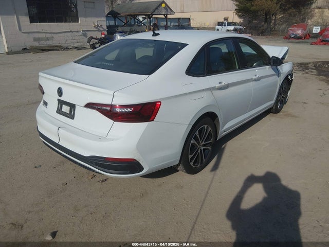 صورة 4 لـ 2024 Volkswagen JETTA 1.5T SPORT