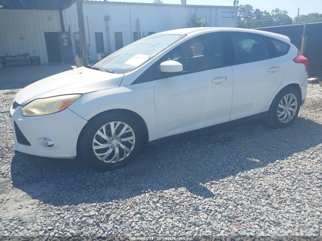 FORD FOCUS SE - 2