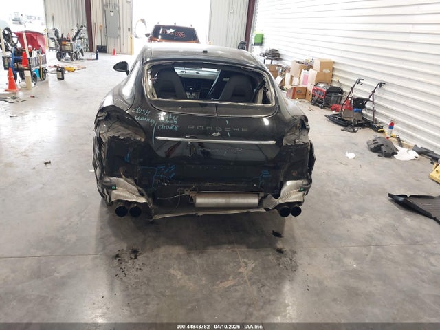 صورة 6 لـ 2011 Porsche PANAMERA TURBO