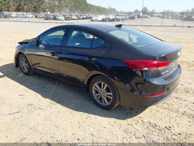 HYUNDAI ELANTRA SE - 3