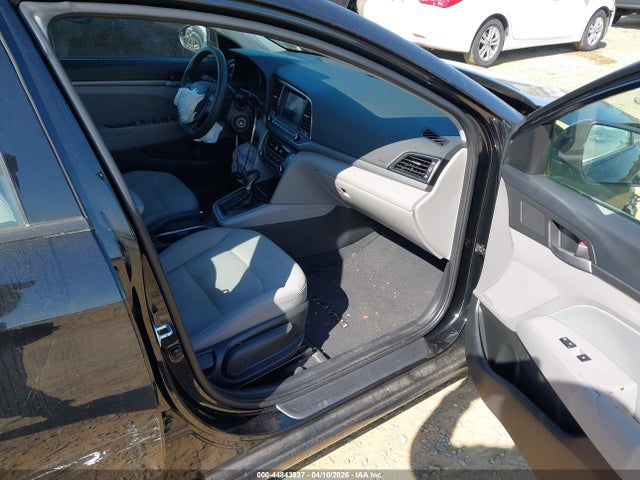 HYUNDAI ELANTRA SE - 5