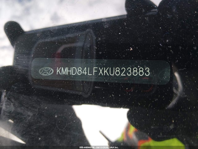 HYUNDAI ELANTRA VALUE EDITION - 9