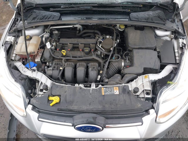 FORD FOCUS SE - 10