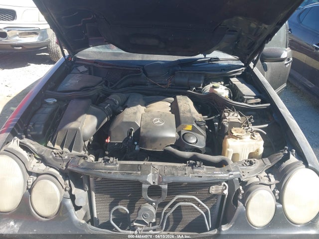 MERCEDES-BENZ E-CLASS - 10