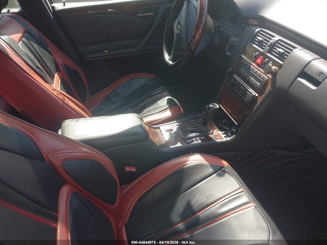 MERCEDES-BENZ E-CLASS - 5