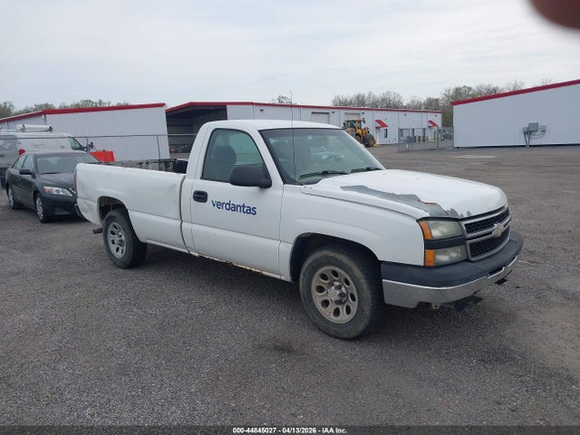 CHEVROLET SILVERADO 1500 CLASSIC WORK TRUCK - 1