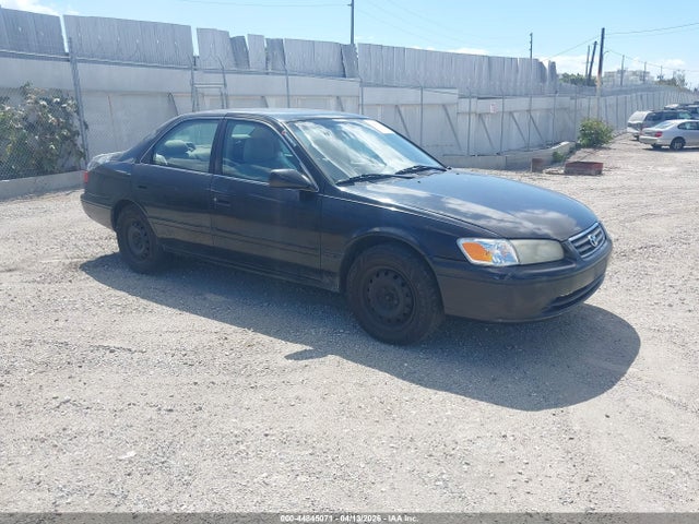 2000 TOYOTA CAMRY LE