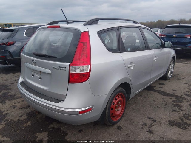 HYUNDAI ELANTRA TOURING SE - 4