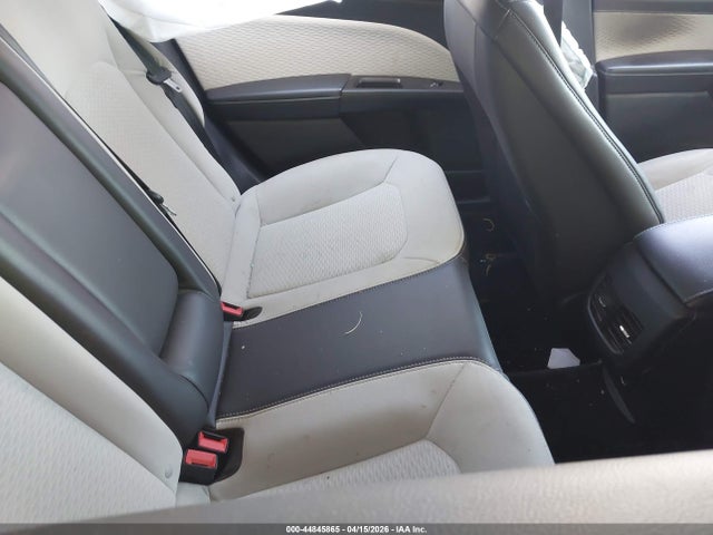 FORD FUSION SE - 8