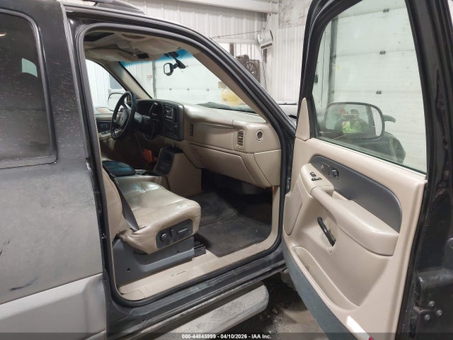 CHEVROLET AVALANCHE 1500 - 5