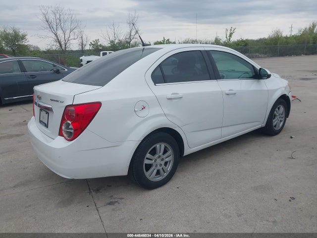 CHEVROLET SONIC LT AUTO - 4