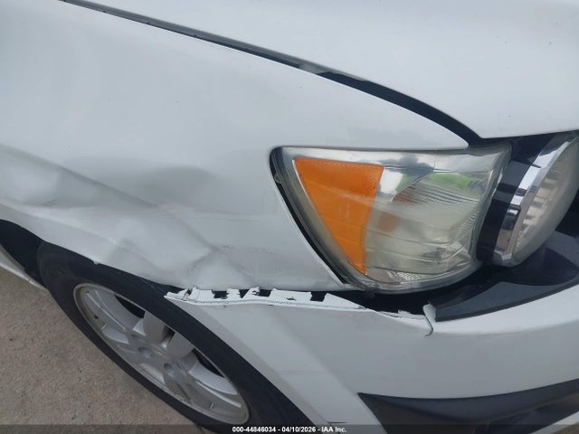 CHEVROLET SONIC LT AUTO - 6