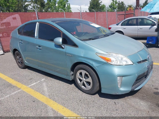 TOYOTA PRIUS - 1
