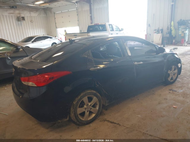 HYUNDAI ELANTRA GLS - 4