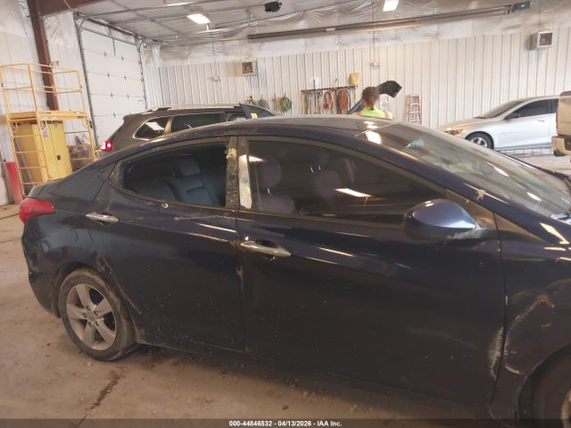 HYUNDAI ELANTRA GLS - 6