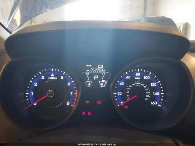 HYUNDAI ELANTRA GLS - 7