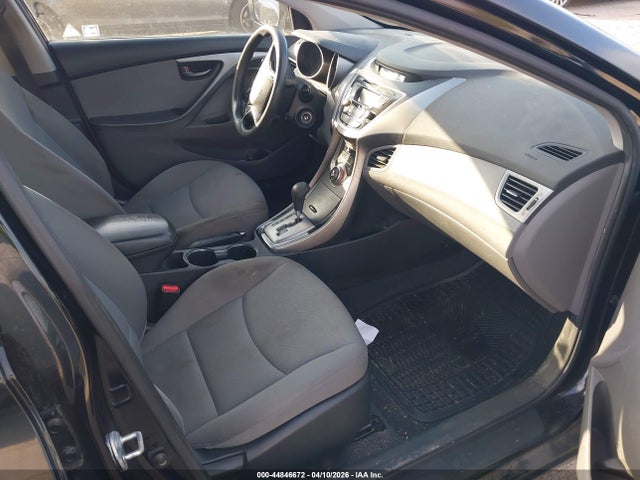 HYUNDAI ELANTRA GLS - 5