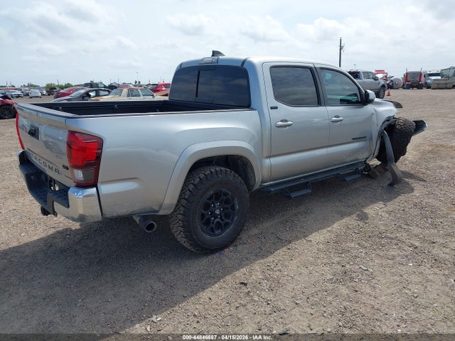 2022 TOYOTA TACOMA SR5 V6 4