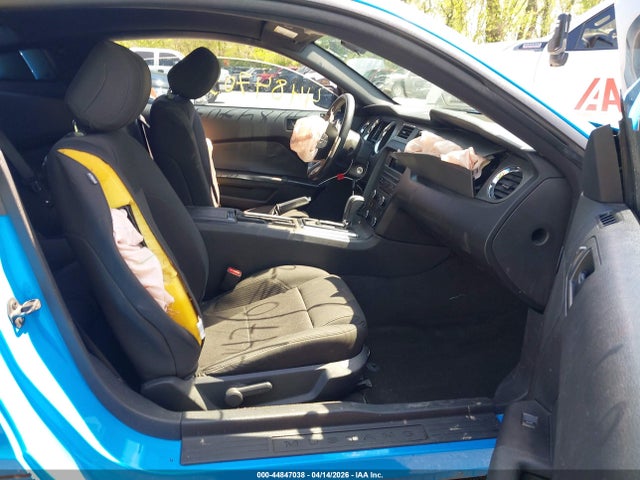 FORD MUSTANG V6 - 5