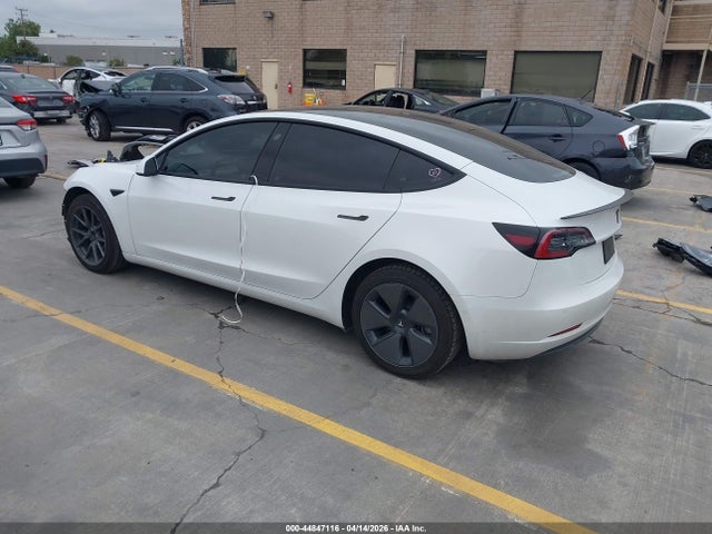 صورة 3 لـ 2021 Tesla MODEL 3 STANDARD RANGE PLUS REAR-WHEEL DRIVE