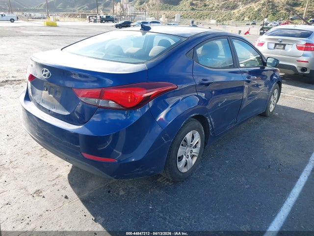 HYUNDAI ELANTRA SE - 4
