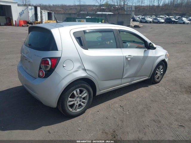 CHEVROLET SONIC LT AUTO - 4