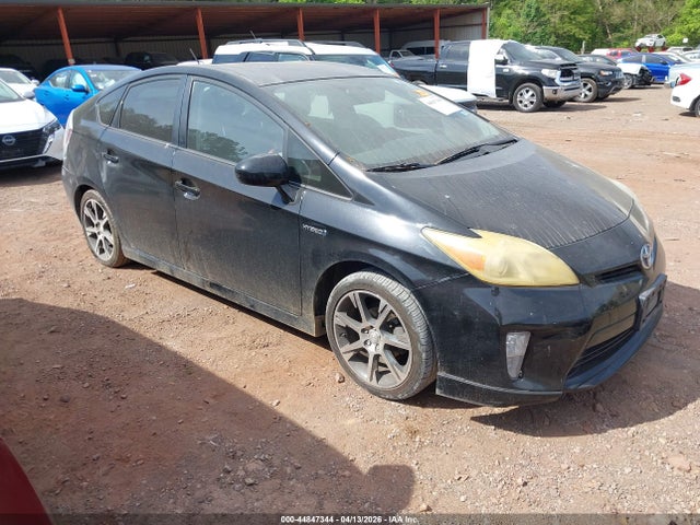 TOYOTA PRIUS - 1