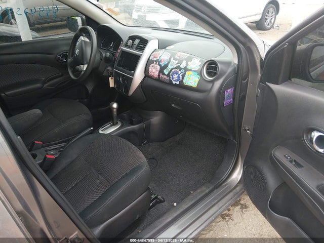 2015 Nissan VERSA 1.6 SV — фото 5