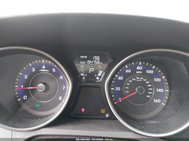 HYUNDAI ELANTRA GLS - 7