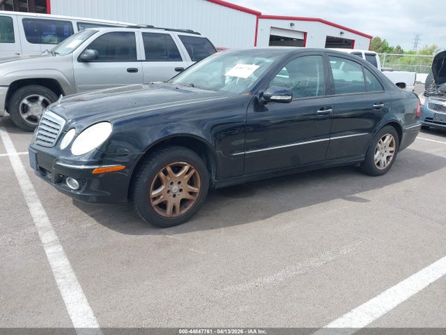 MERCEDES-BENZ E-CLASS - 2