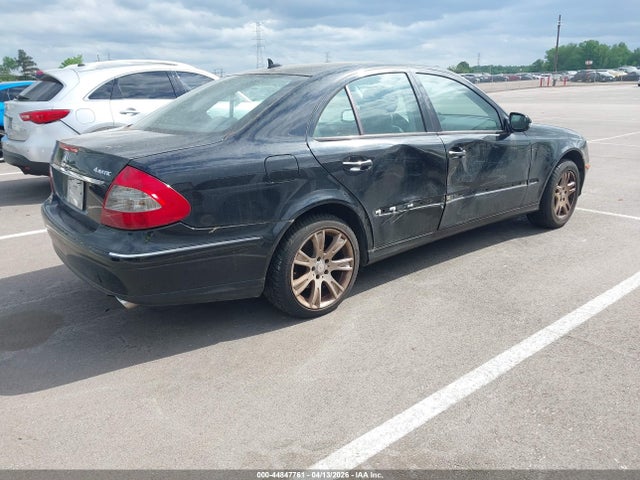 MERCEDES-BENZ E-CLASS - 4