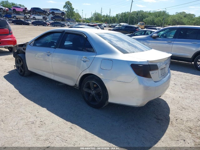 TOYOTA CAMRY - 3