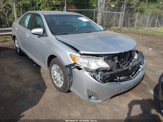 2014 TOYOTA CAMRY LE