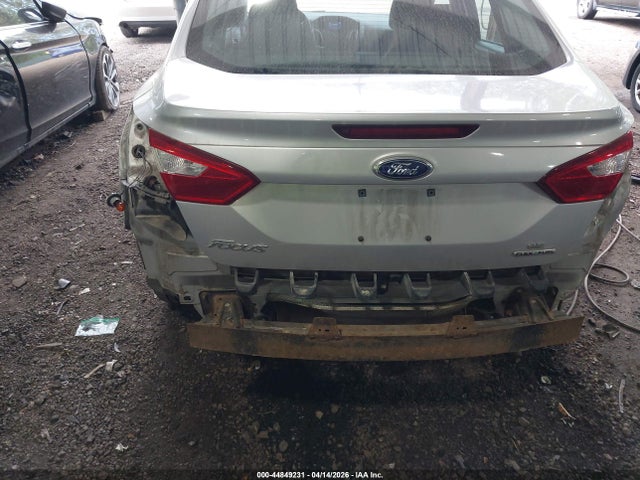 FORD FOCUS SE - 6