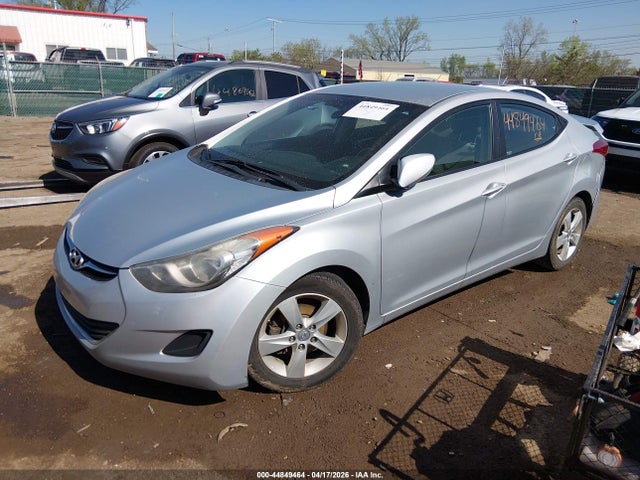 HYUNDAI ELANTRA GLS - 2