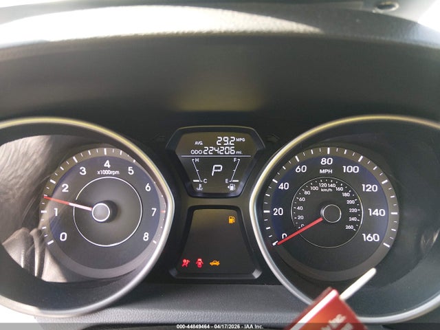 HYUNDAI ELANTRA GLS - 7