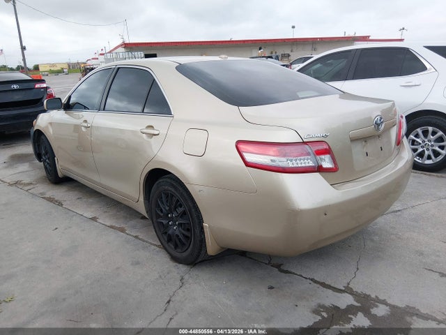 TOYOTA CAMRY - 3