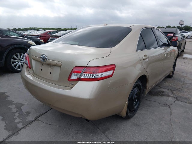 TOYOTA CAMRY - 4