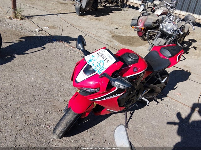 2018 HONDA CBR1000 RR 2