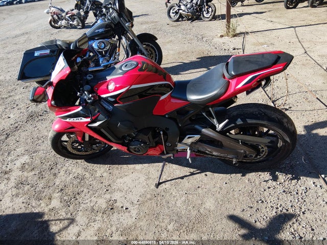 2018 HONDA CBR1000 RR 13